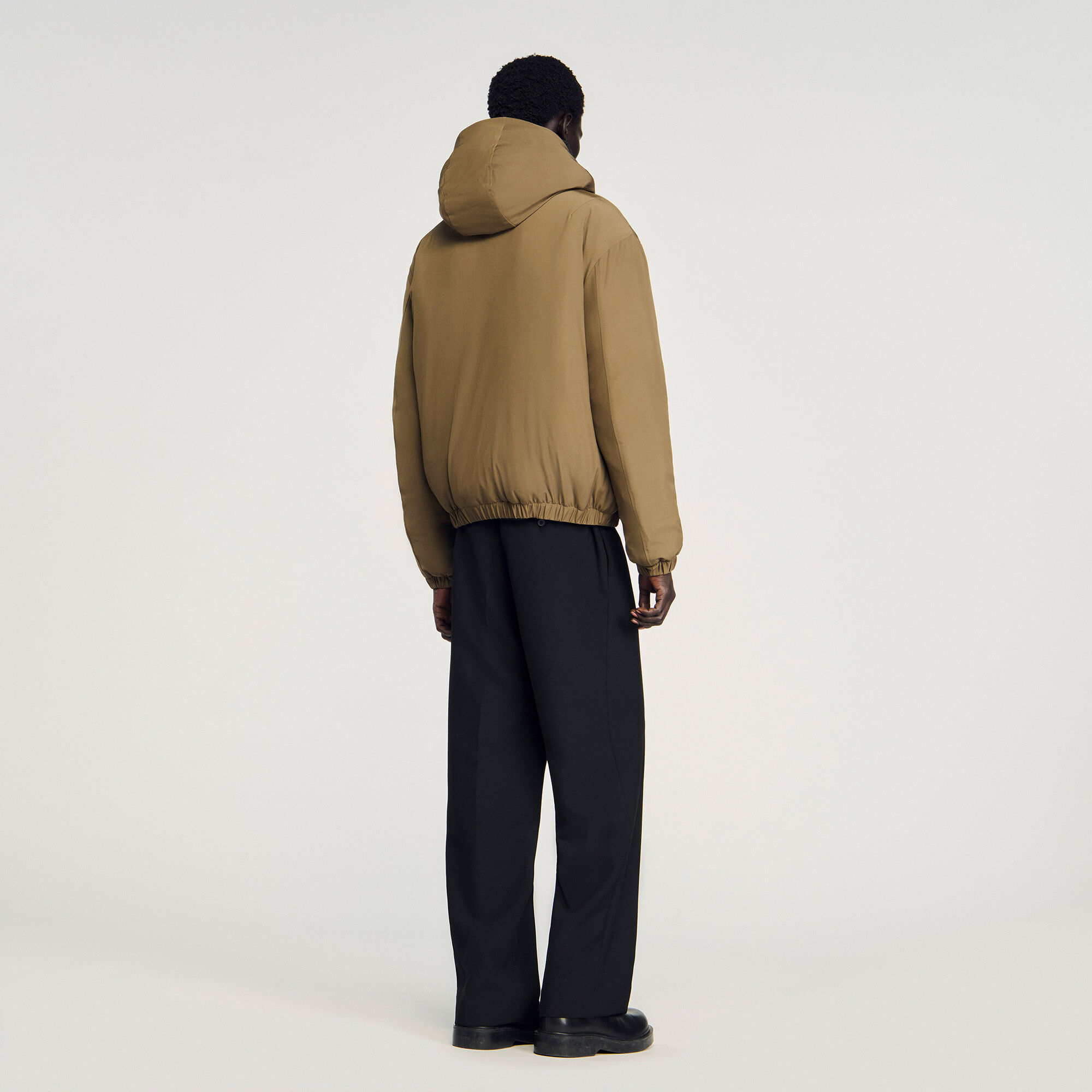 Puffer jacket with removable hood