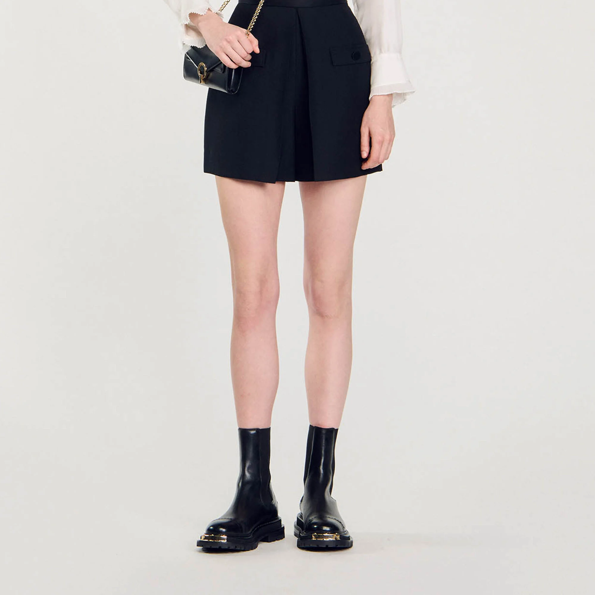 Ankle boots with notched sole