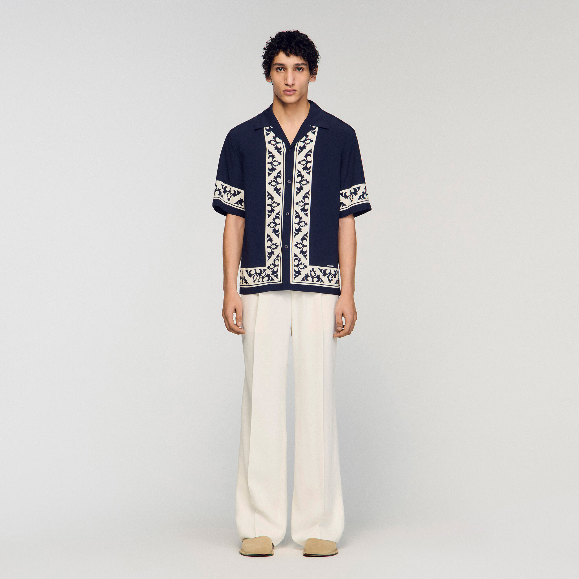 Loose-fit contrast print shirt